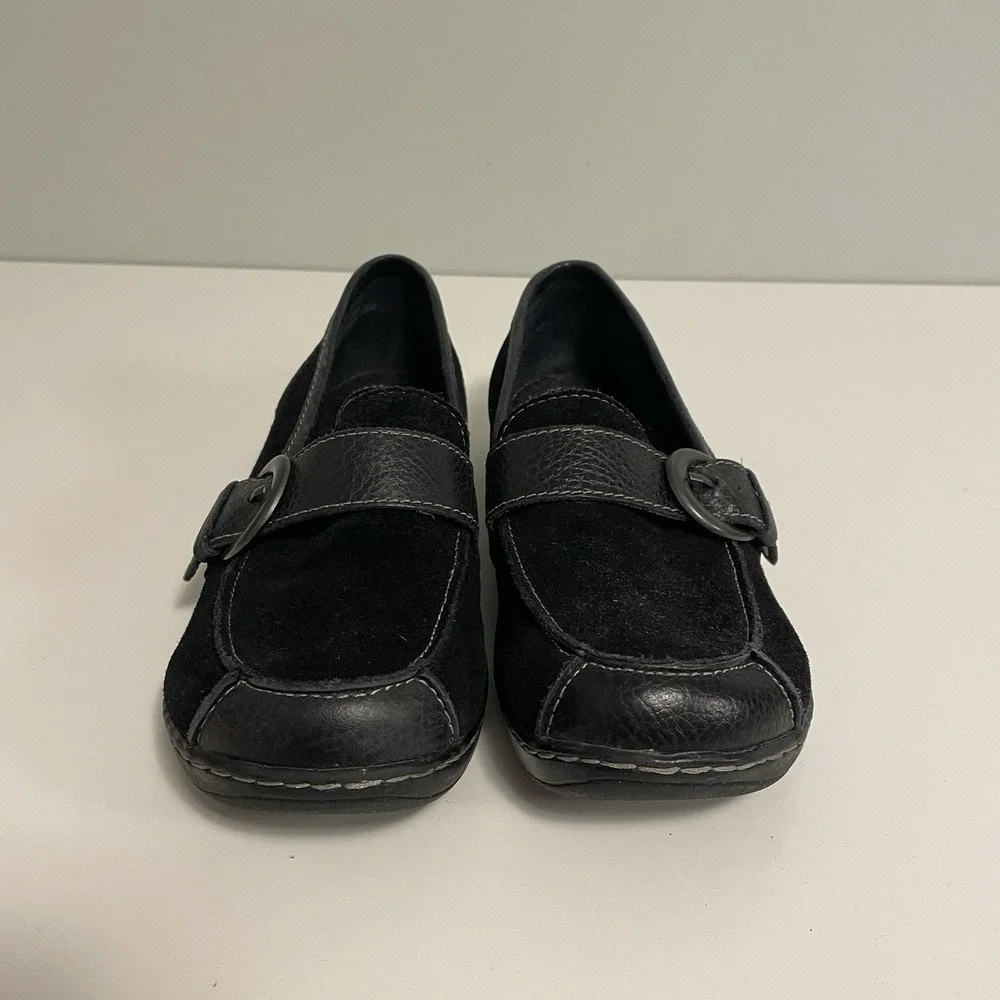 Born‎ b.o.c Womens Erna Loafers Size 7M Black Suede Slip On Flat Shoes Buckles